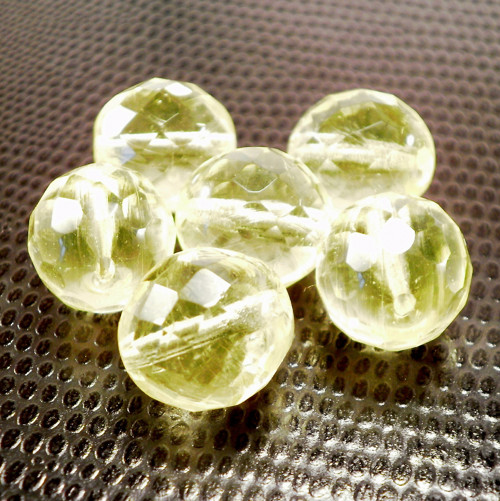 15ks České broušené ohňovky 10mm Jonquil