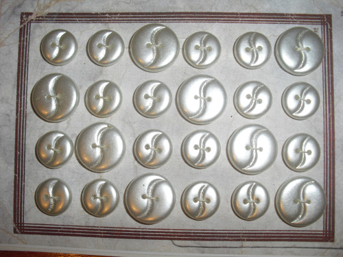 24x starožitné SKLENĚNÉ knoflíky, voskované