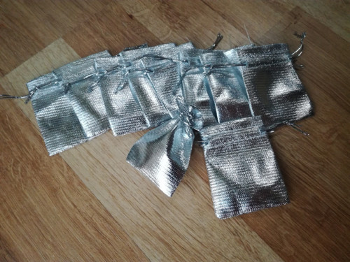 Dárkový sáček lurex stříbrný větší