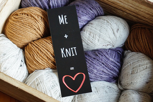 Záložka do knihy - Me + Knit =