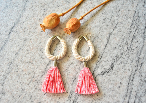 Visací náušnice LIGHT PINK TASSEL SILVER ROPE — foto 1