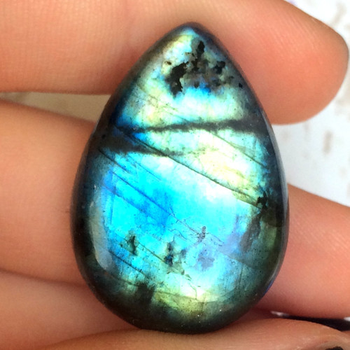 Labradorit kabošon slza (28x19x6 mm, 36,70 Ct,L169