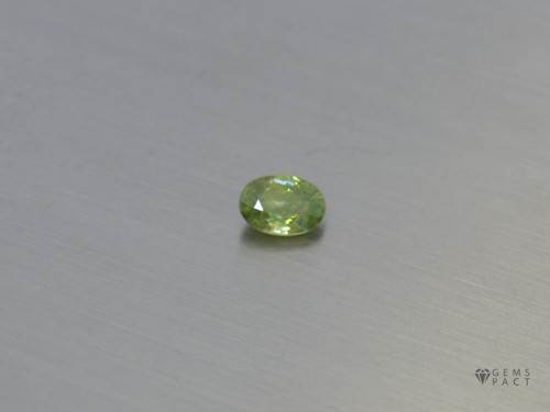 DÉMANTOID přírodní 4,2 x 6 mm ovál