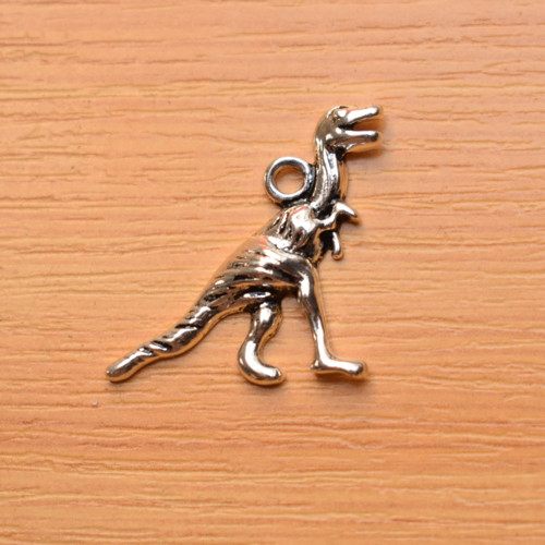 Dinosaurus - starostříbro - 22mm x 24mm