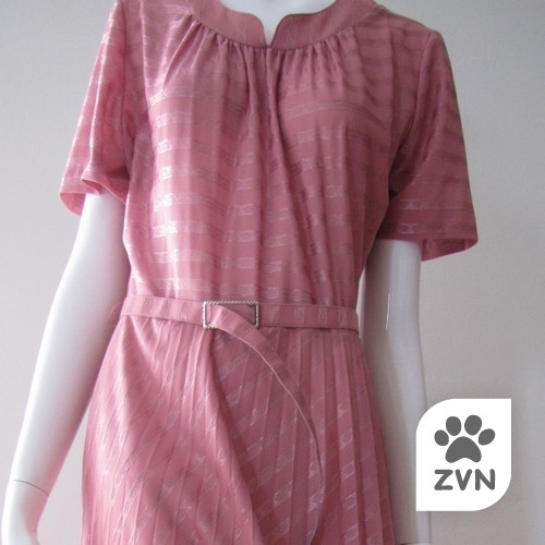 Retro ve starorůžové..., — foto 1
