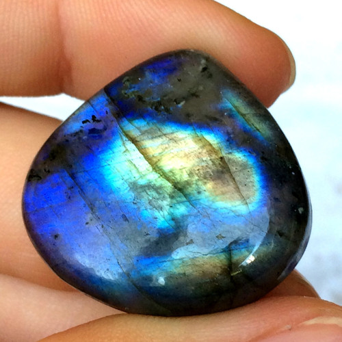 Labradorit kabošon slza (26x24x5 mm, 40,30 Ct,L211