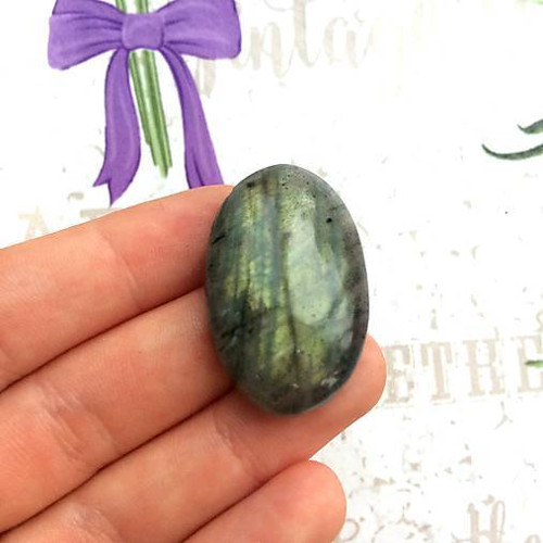 Labradorit kabošon kruh (32x21x6 mm, 49,70 Ct,L048