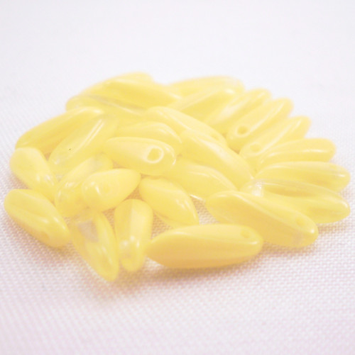 10ks Korálky Jazýčky 3x11mm Křišťál Žlutá