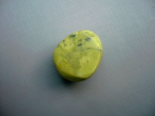 Tromlovaný kámen – serpentinit 21 mm, č.14