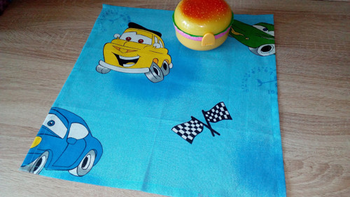 Prostírání , svačinový ubrousek Cars auta