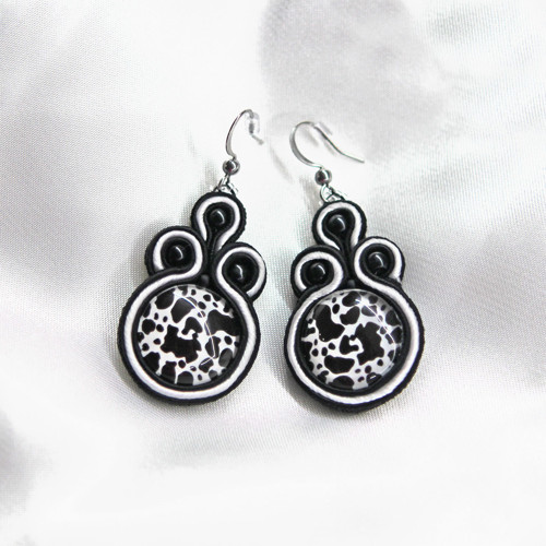 MAX - flakaté soutache náušnice — foto 1