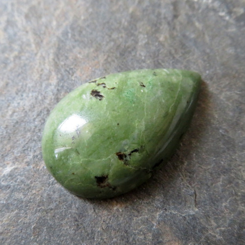Serpentinit - Madagaskar, kabošon č.9 — foto 1