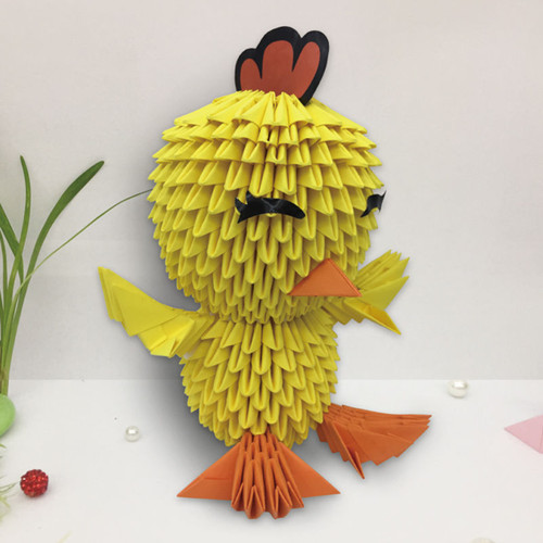 Velké žluté kuře z 3D origami, skládané zvířátko