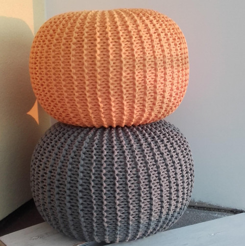 Set 2 puffů dle přání /průměr 56cm, výška 35 cm/ — foto 1