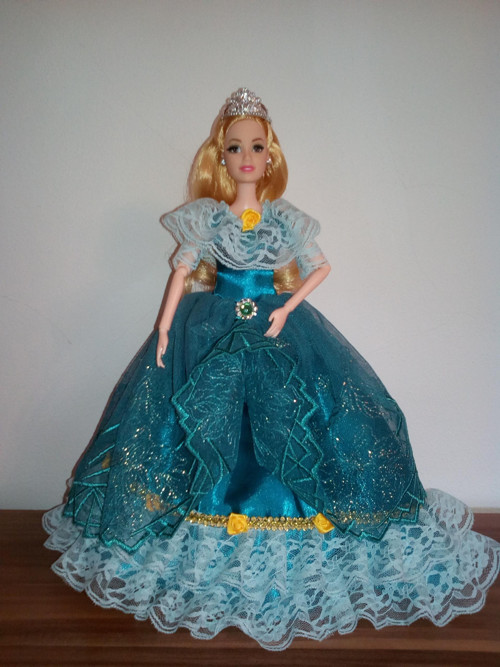 Pro princeznu Barbie+korunka — foto 1