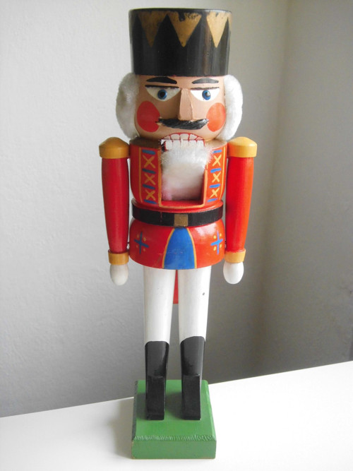 Nádherný louskáček (v. 35 cm) — foto 1
