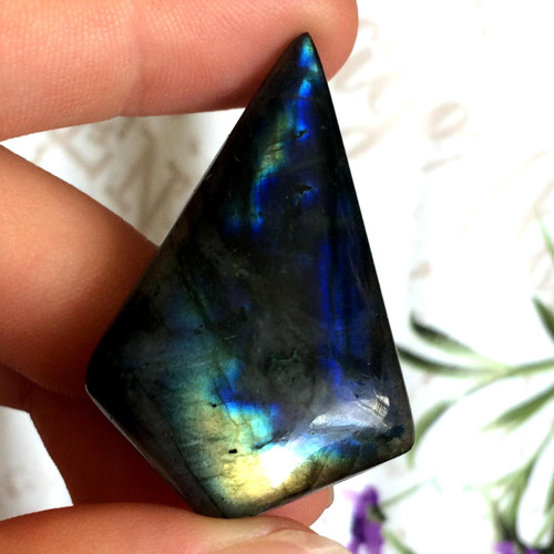 Labradorit kabošon (40x26x6mm,52,05Ct,L251)