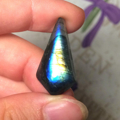 Labradorit kabošon (28x13x6mm, 17,35Ct,L256)