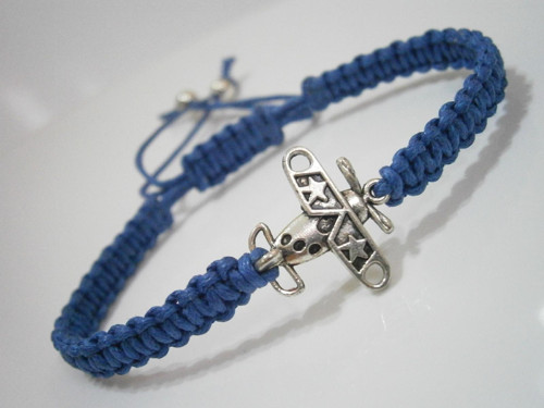 Modrý náramek s letadlem (macramé) - Unisex — foto 1