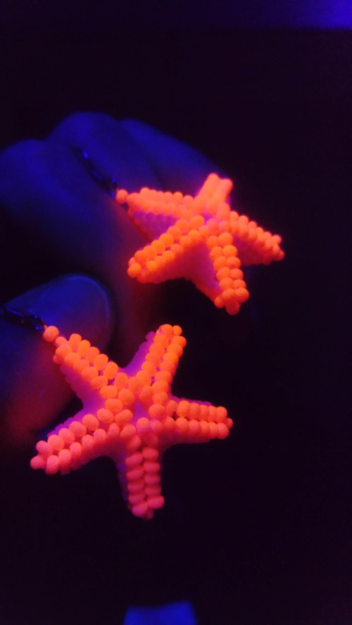 Náušnice UV Pink Starfish — foto 1