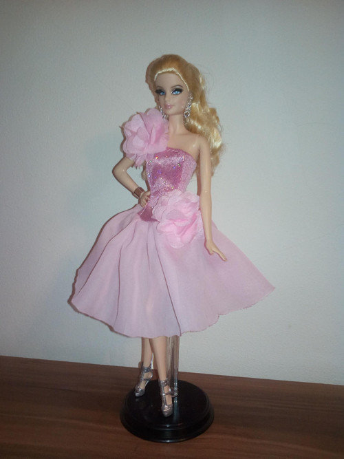 Růžové šaty pro Barbie II. — foto 1