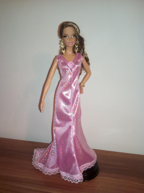 Růžové šaty pro Barbie III. — foto 1