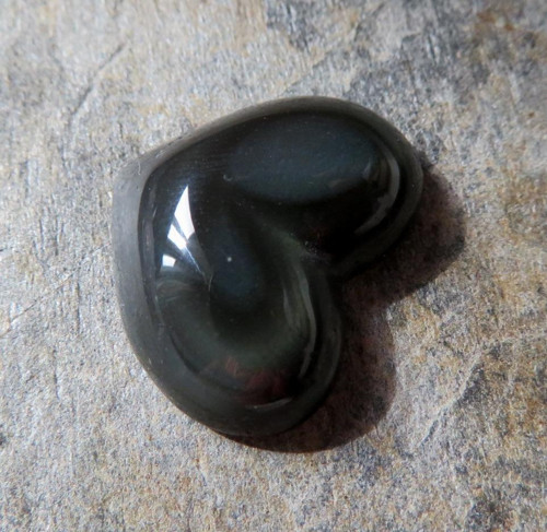 Duhový obsidián srdíčko-kabošon č.6 — foto 1