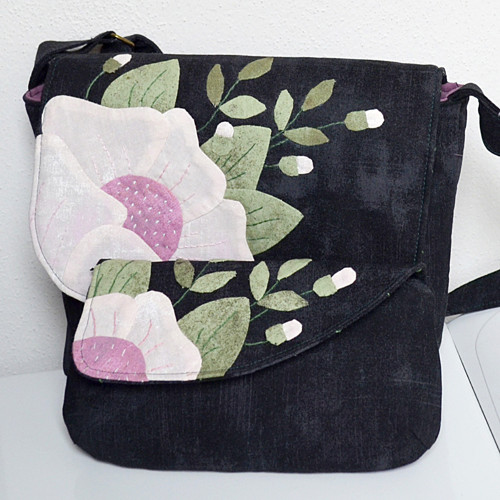 Taštička s aplikací květů (japonský patchwork)