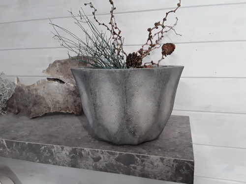Beton-květináč "Struktura+patina"
