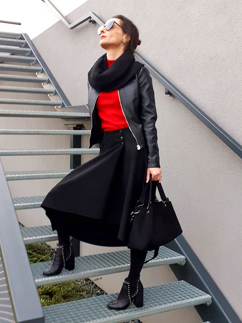 SkirtVelourSemiCircleTippy/Black