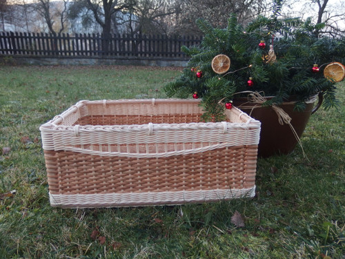 Košík s průhmatem, přírodní