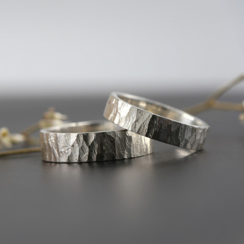 Broušený stříbrný snubní prsten - Raw silver — foto 1
