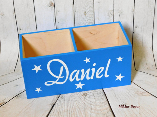 Dřevěný pastelkovník se jménem modrý