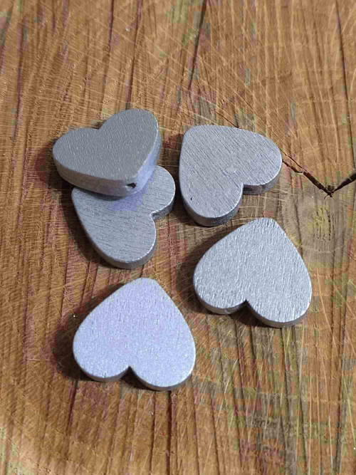 Dřevěné korálky srdce metalické 21x23 mm 5ks