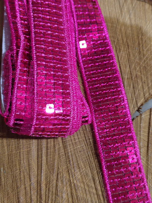 Flitrový prýmek šíře 22 mm růžová tmavá