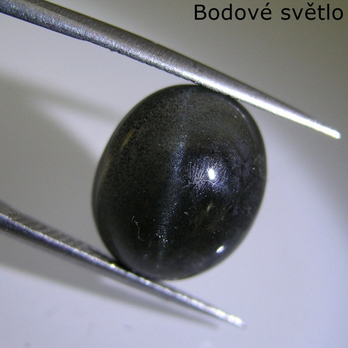 Skapolit, kočičí oko, 9,58 ct., 15,3x12,6x6,8 mm