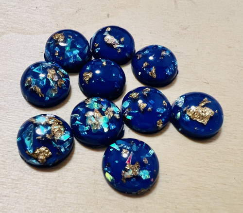 Kabošon s třpytky 12mm modrá-1pár