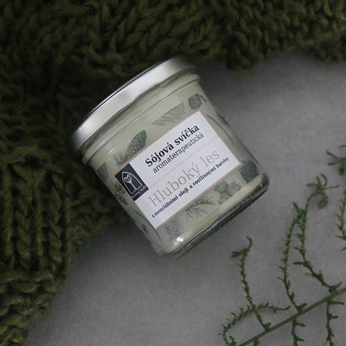 Aromaterapeutická sójová svíčka "Hluboký les"