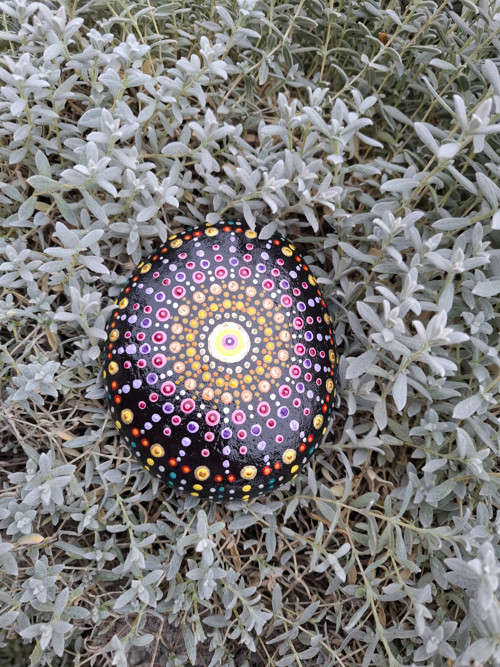 Malovaná kámen "Slunce"