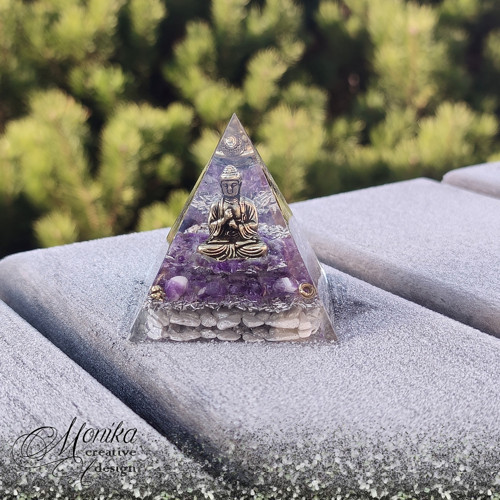 Pyramida