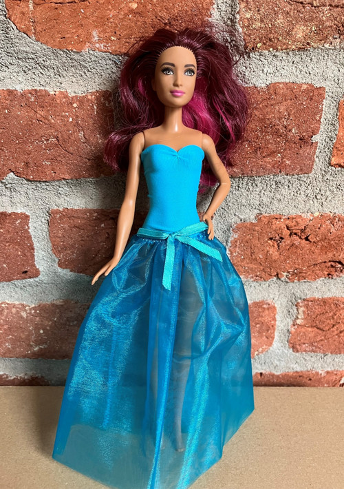 Šaty pro barbie tyrkysové
