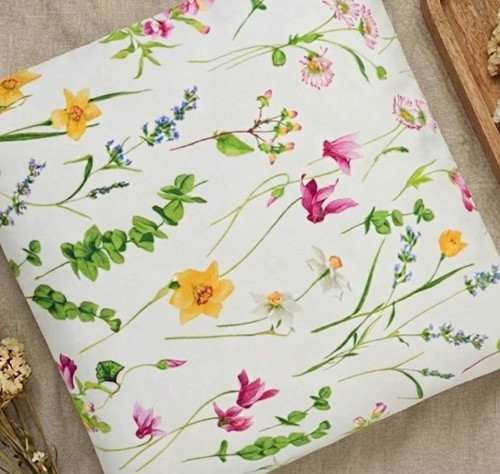 Polštářek s narciskami a kvítím — foto 1