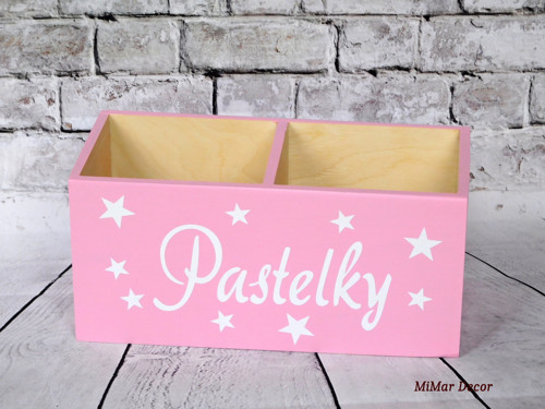 Dřevěný pastelkovník pro děti růžový Pastelky