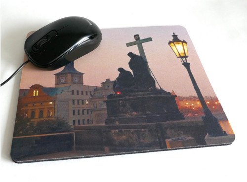 Podložka pod myš "Praha -svítání na Karlově mostě"