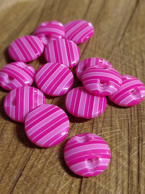 Knoflík se spodním přišíváním růžový