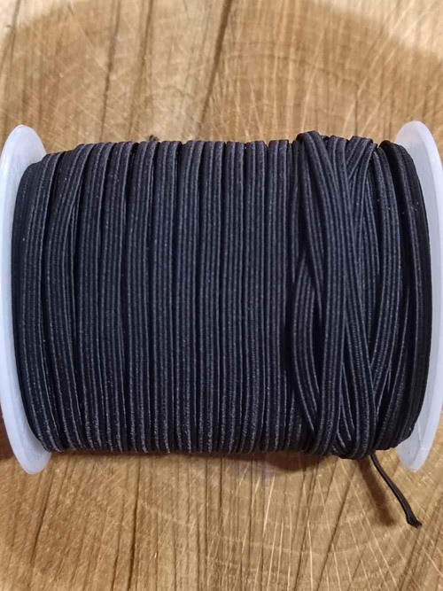 Pruženka plochá šíře 3 mm černá