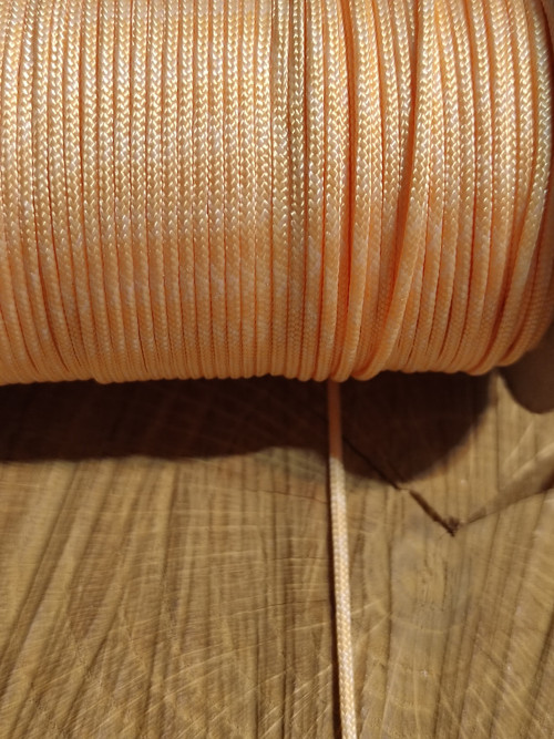 Šňůra k navlékání korálků Ø1,4 mm broskvová