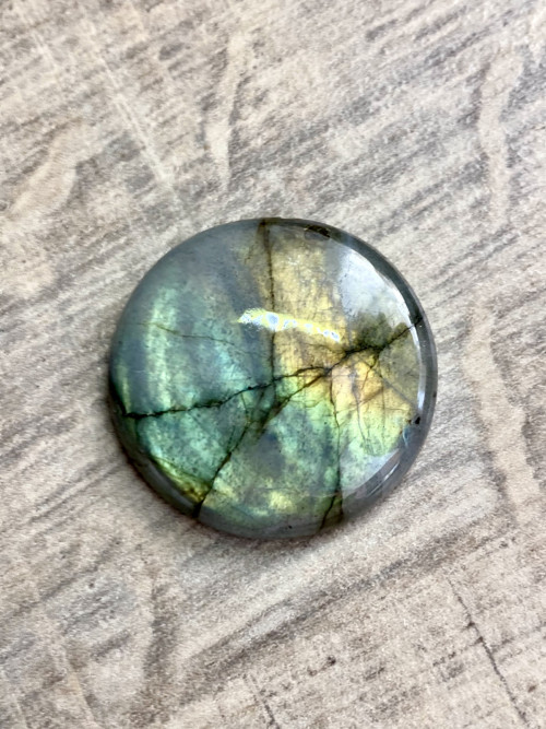 LIGHT MOON- kabošon Labradoritu,drahokam,30x30 mm