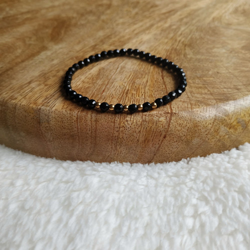 Minimalistický náramek z minerálu Onyx 4mm