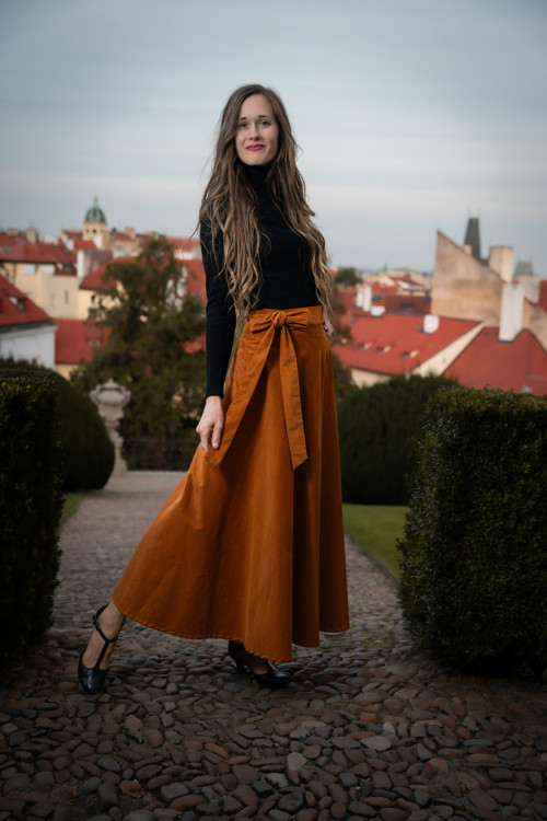 Půlkolová Manšestrová - Koňak